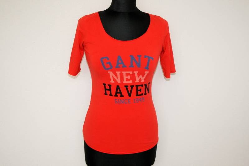 Rotes T-Shirt Gant New Haven Rot Mit Kurzen Ärmeln Baumwolle Tailliertes Hemd Kleine Größe Rotes T-Shirt Gant New Haven Rot Mit Kurzen Ärmeln Baumwolle Tailliertes Hemd Kleine Größe von HappyVintageHunter