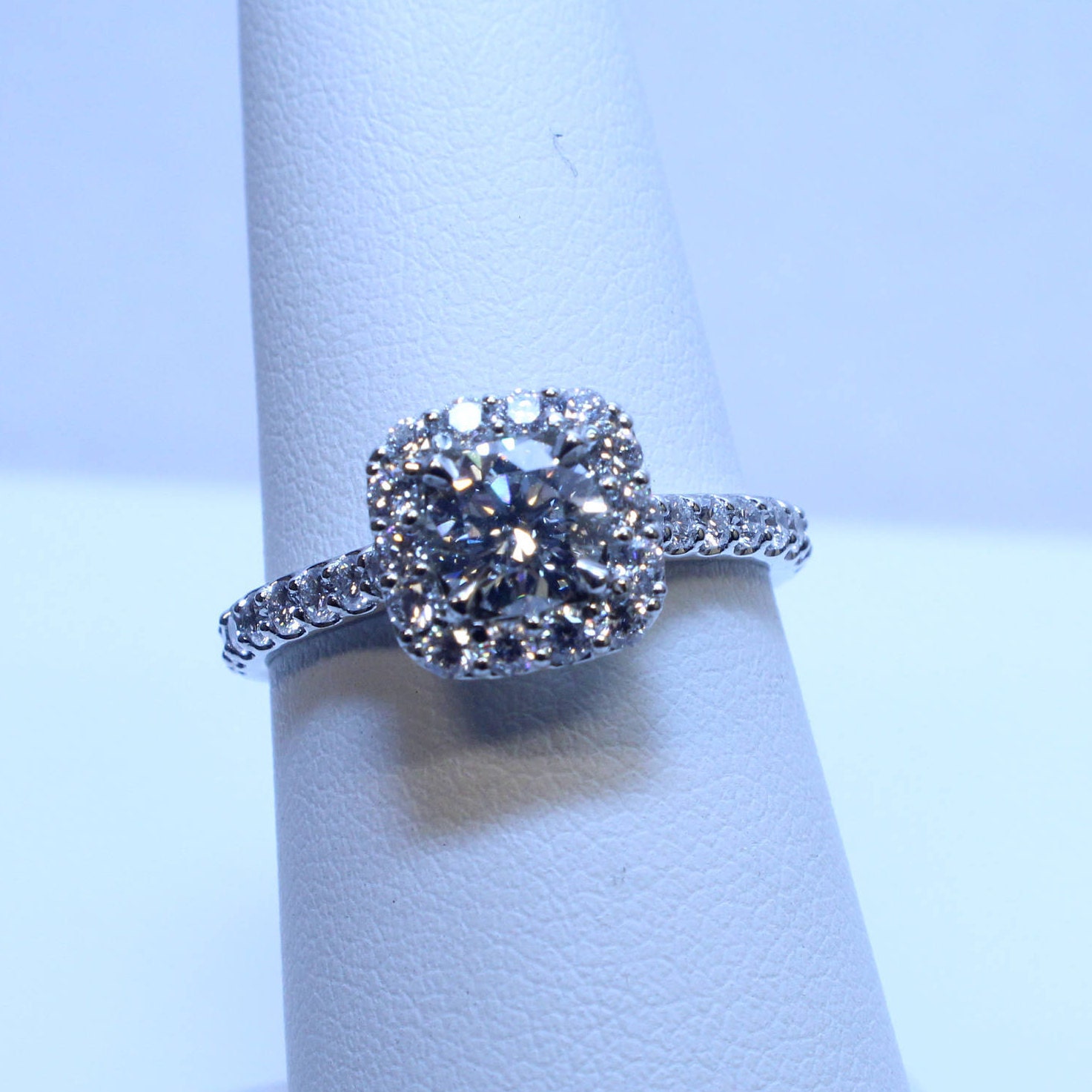 Verlobungsring Verlobungsring von HappyWeddingRings