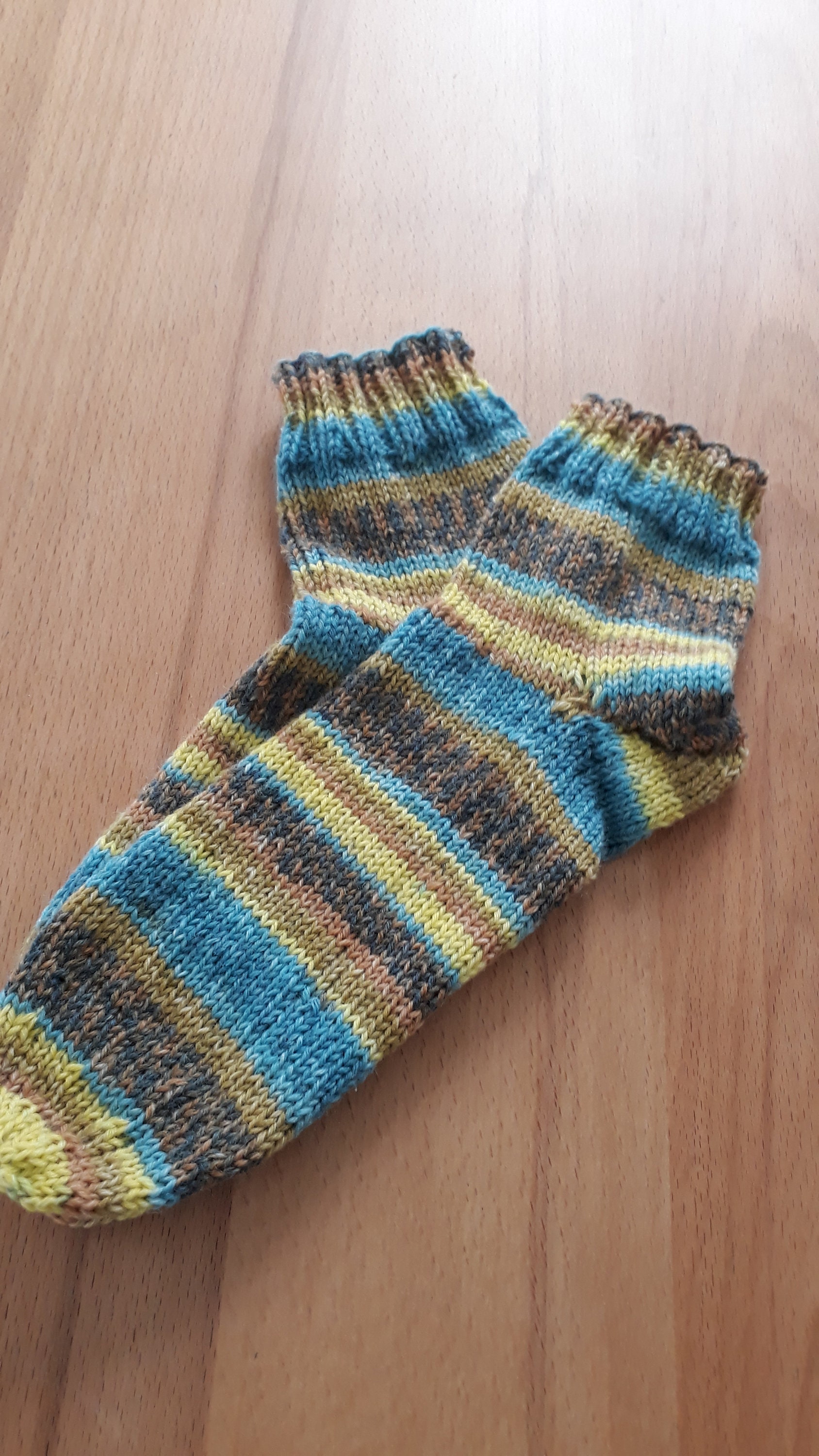 Wollsocken Handgestrickt Wollsocken Handgestrickt von HappysocksDesigns