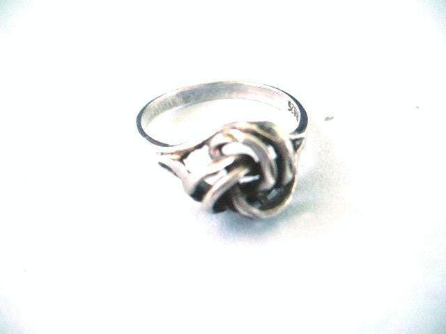 Southwestern Sterling Silber Knotenring Markiert 925 Mit Künstlersignatur - Größe 6, 5 Southwestern Sterling Silber Knotenring Markiert 925 Mit Künstlersignatur - Größe 6, 5 von HardyJewels
