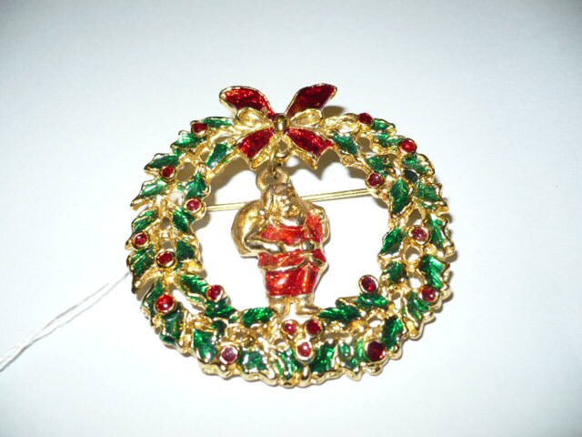 Weihnachtsmann Kranz Brosche Baumelnder Weihnachtsmann Kranz Brosche Baumelnder von HardyJewels