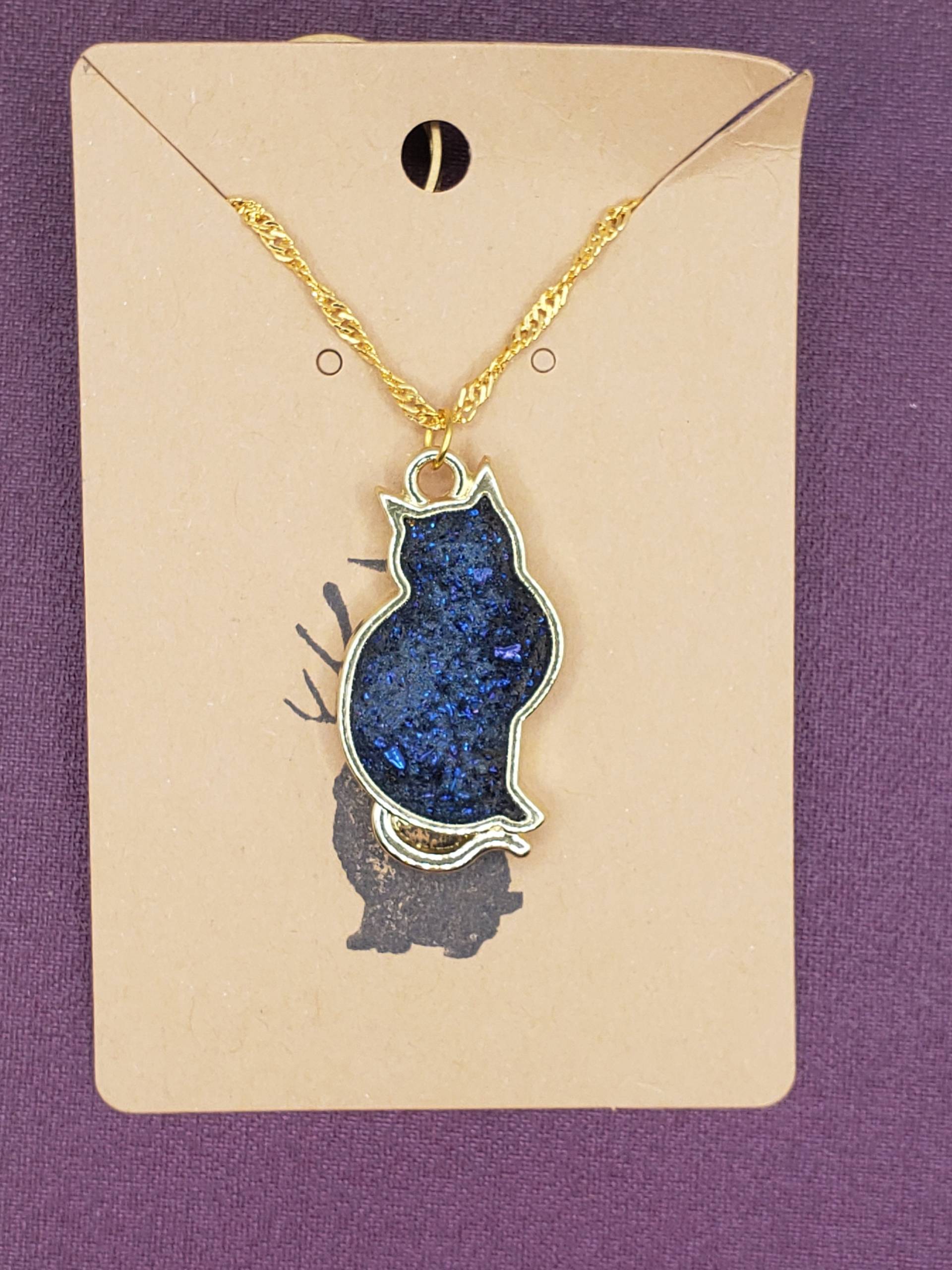 Blau Und Gold Glitzer Katze Halskette von HareandHartCreations