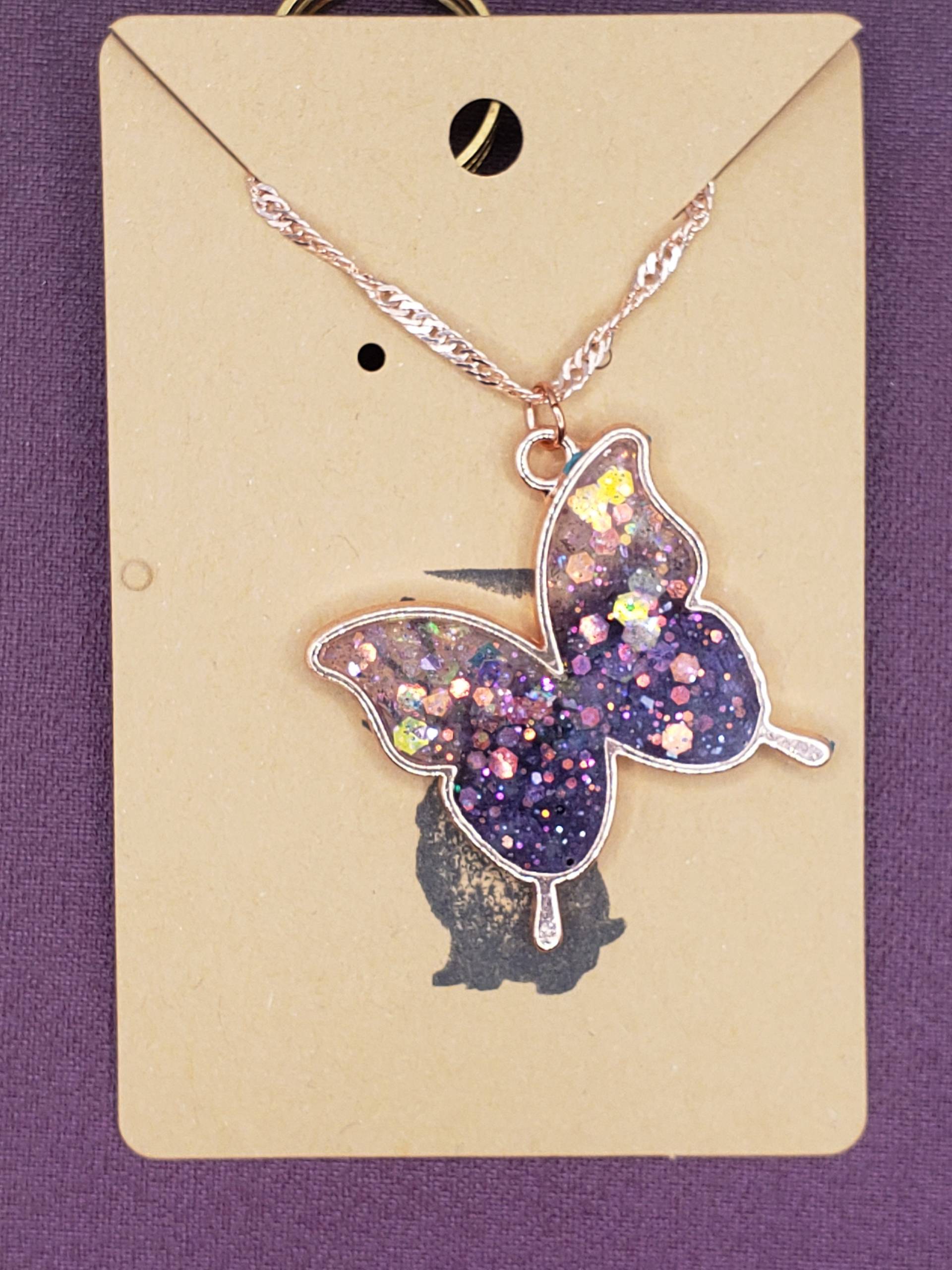 Roségoldfarbene Lila Resin Schmetterling Halskette, Harz Und Glitzer Halskette von HareandHartCreations