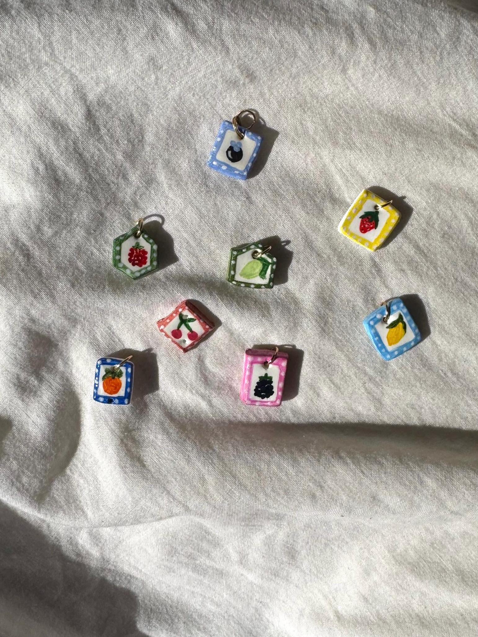 Charm Ton Handbemalte Charme Halskette Anhänger Sommer Gemalte Reize Lufttrocknender Schmuck Für Geschenke Sie Charm Ton Handbemalte Charme Halskette Anhänger Sommer Gemalte Reize Lufttrocknender Schmuck Für Geschenke Sie von HarestonHillCo