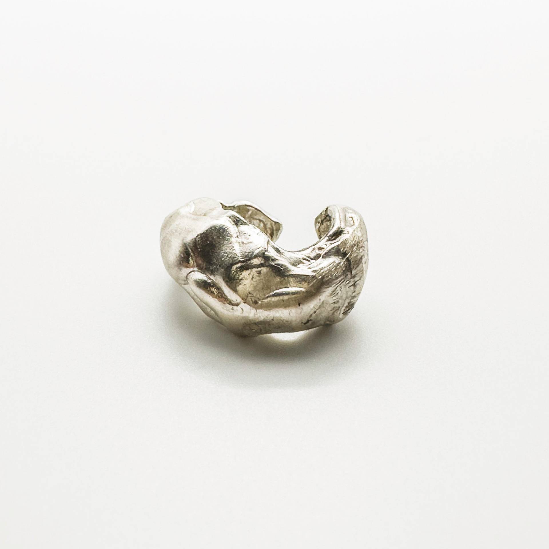 Handgemachte Sterling Silber Ohrmanschette Strukturiert Kein Piercing Schmuck Handgemachte Sterling Silber Ohrmanschette Strukturiert Kein Piercing Schmuck von HaritopoulouGallery