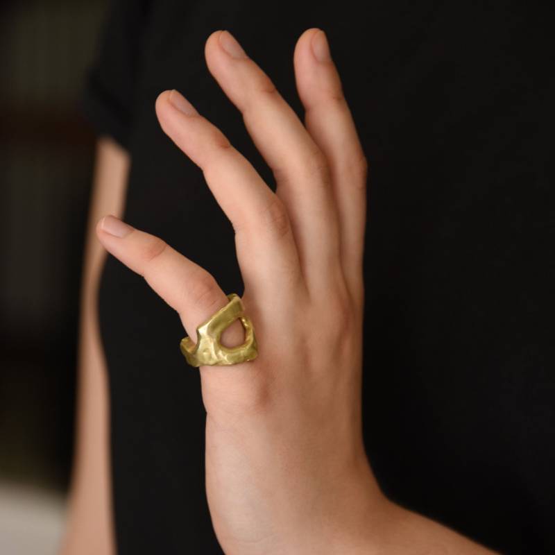 Handgemachte Bronze Pinky Ring Breites Band, Unregelmäßiges Design Handgemachte Bronze Pinky Ring Breites Band, Unregelmäßiges Design von HaritopoulouGallery