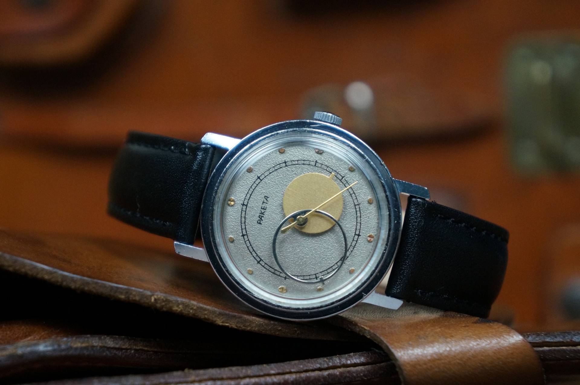 Raketa Uhr, Uhr Für Männer, Vintage Armbanduhr, Geschenk Ihn, Armbanduhr Herrenuhr Vintage, Aus Leder von HarlanVintageStore