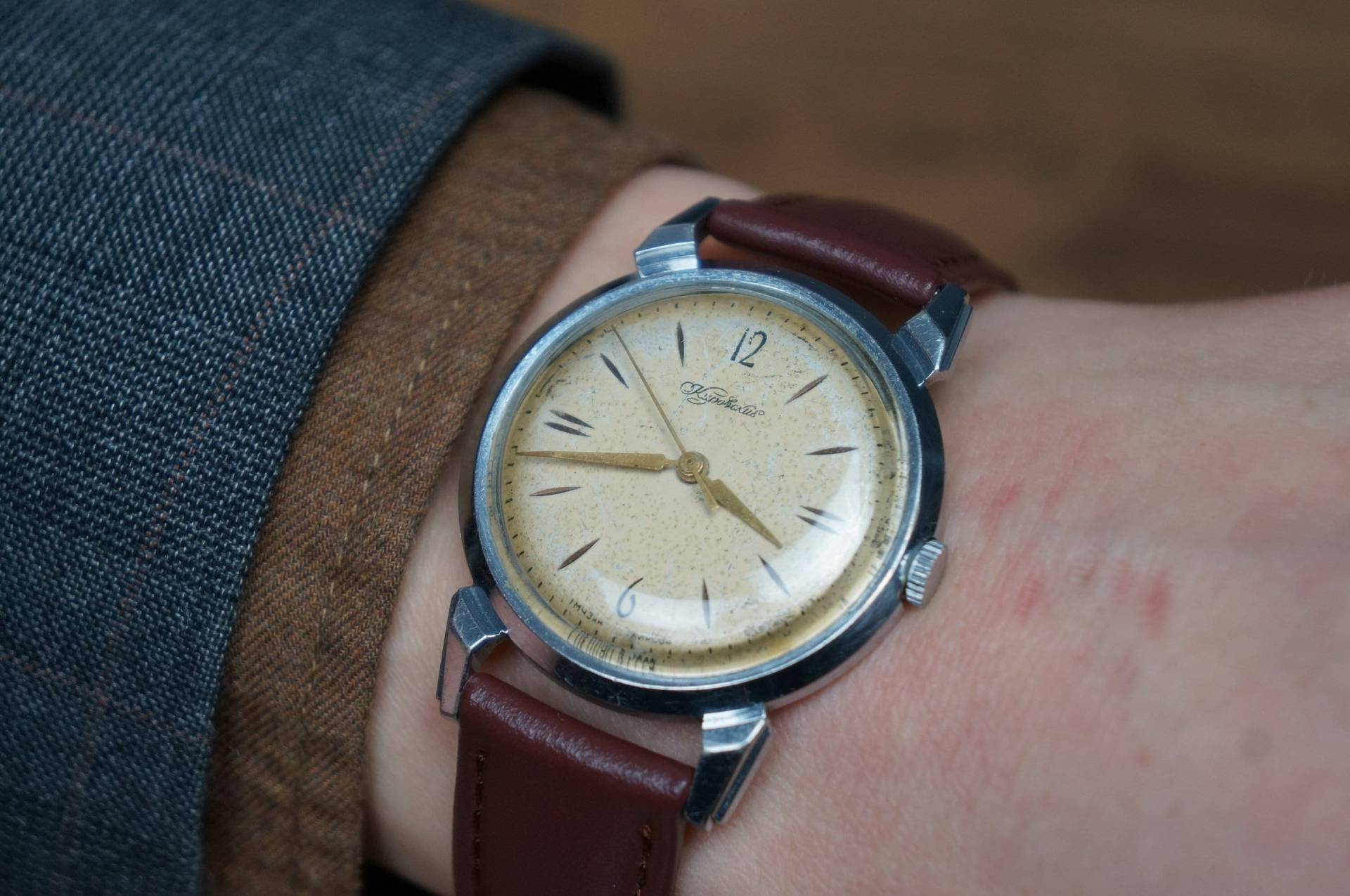 Retro Uhr, Kirovskie Alte Armbanduhr Der Udssr, Rote Uhr Vintage, Udssr, Vintage Männer, Für von HarlanVintageStore
