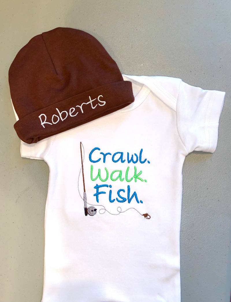 Angeln Baby Bodysuit, Gestickter Cwalk Walk Fisch Design von HarleyAndPiper