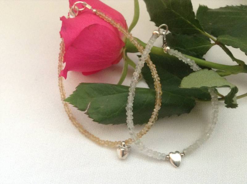 Sale...geburtsstein Armband. Saphir. Tansanit. Citrin. Weißer Topas. Blauer Opal. 925 Sterling Silber Perlen Armbänder von HarmonyKreations