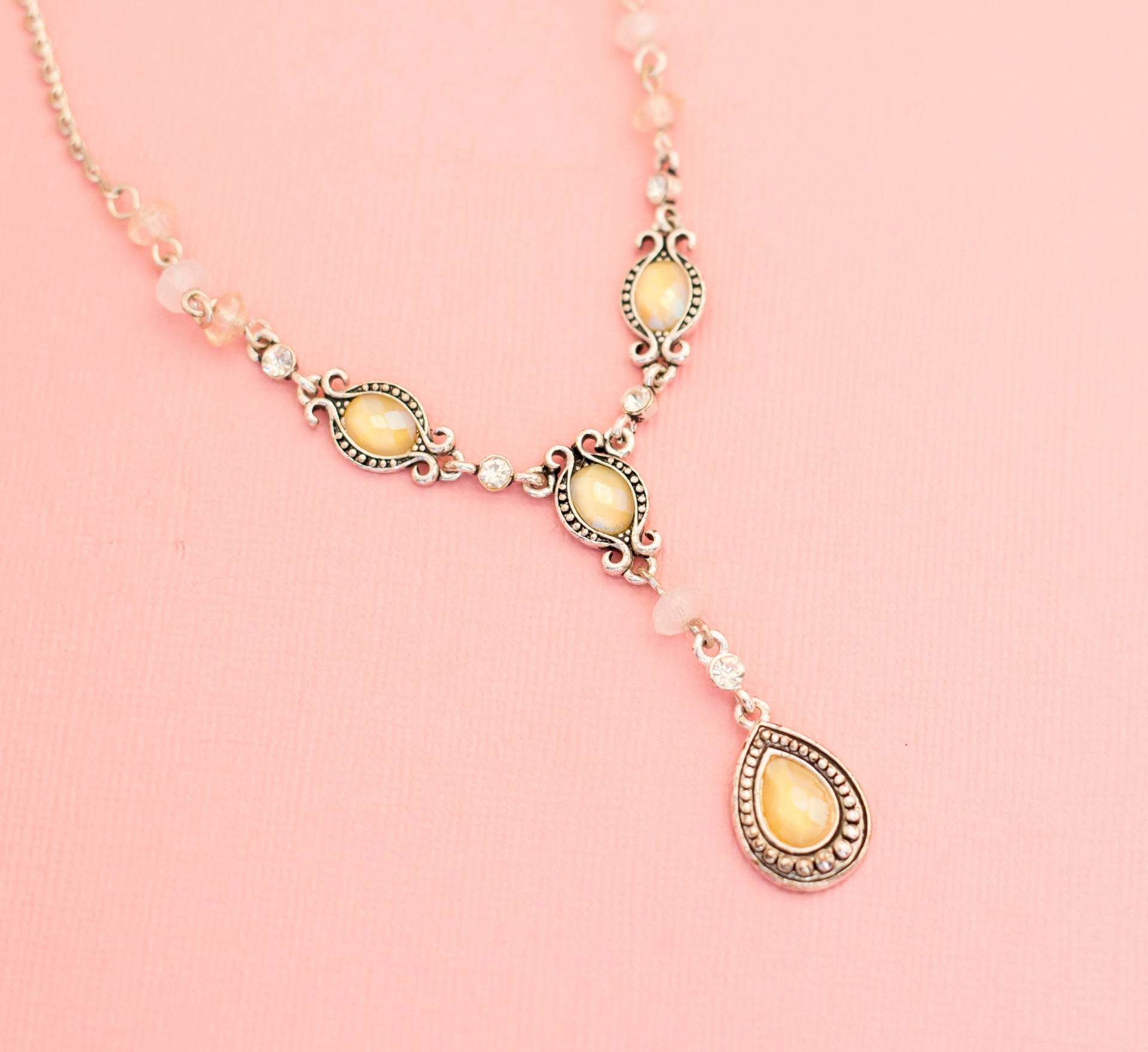 Victorian Bright Teardrops Lariat Halskette | 18 Zoll Avon H13 von HarmonyVintageStore