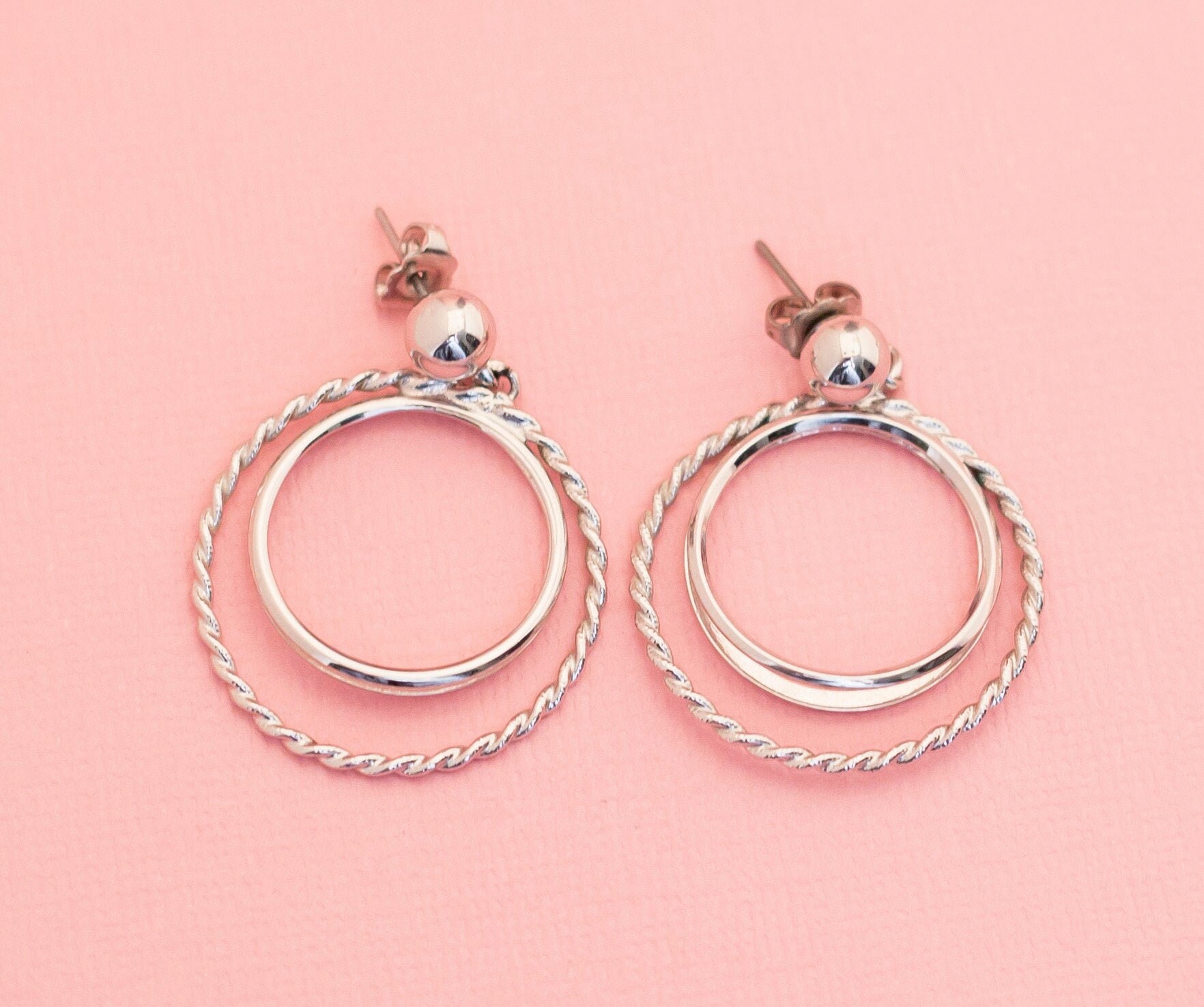 Vintage Silber Seil Und Ring Creolen | Von Avon H6 Vintage Silber Seil Und Ring Creolen | Von Avon H6 von HarmonyVintageStore