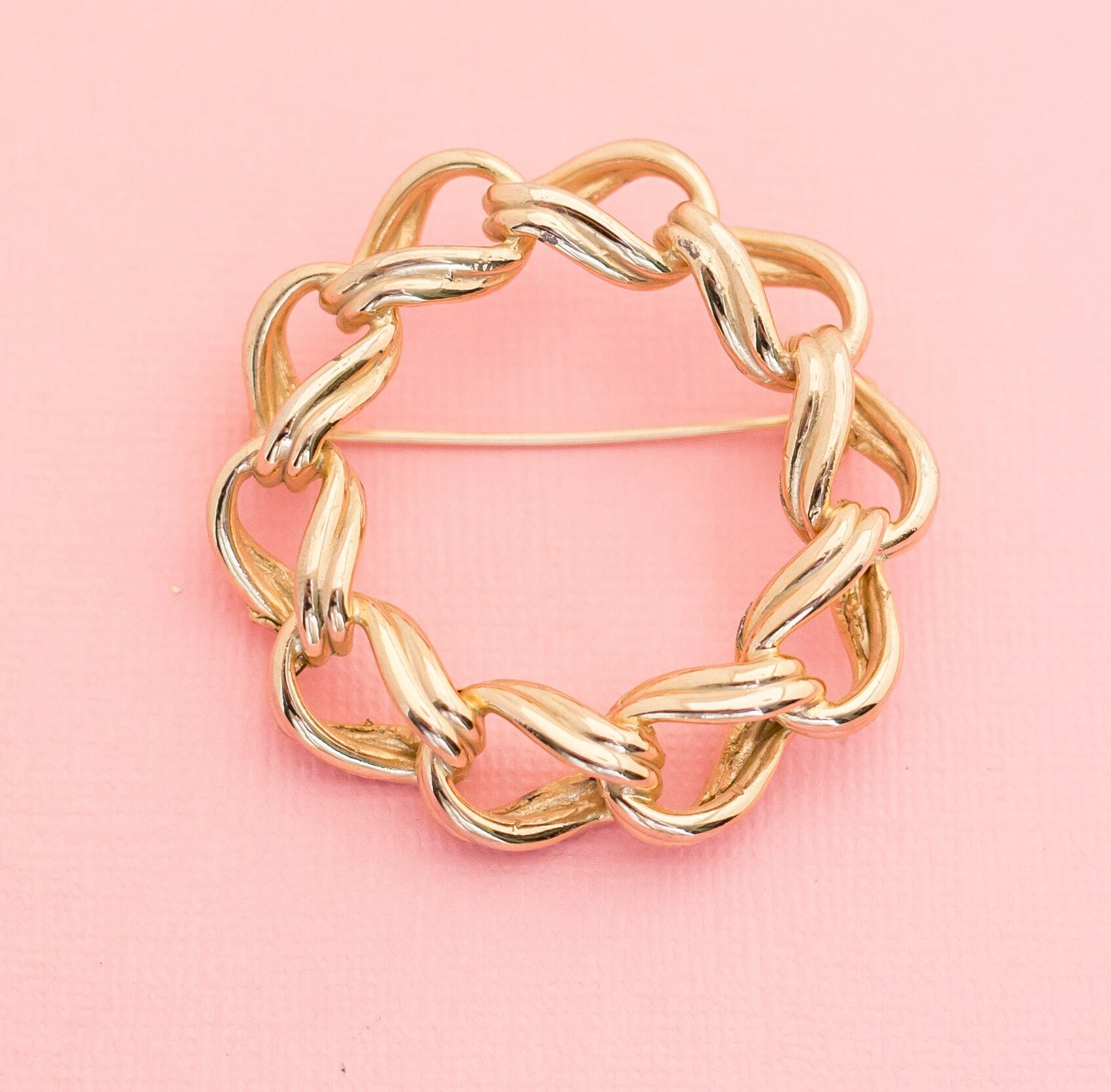 Vintage Spiralkette Brosche | Gold Curl H8 von HarmonyVintageStore