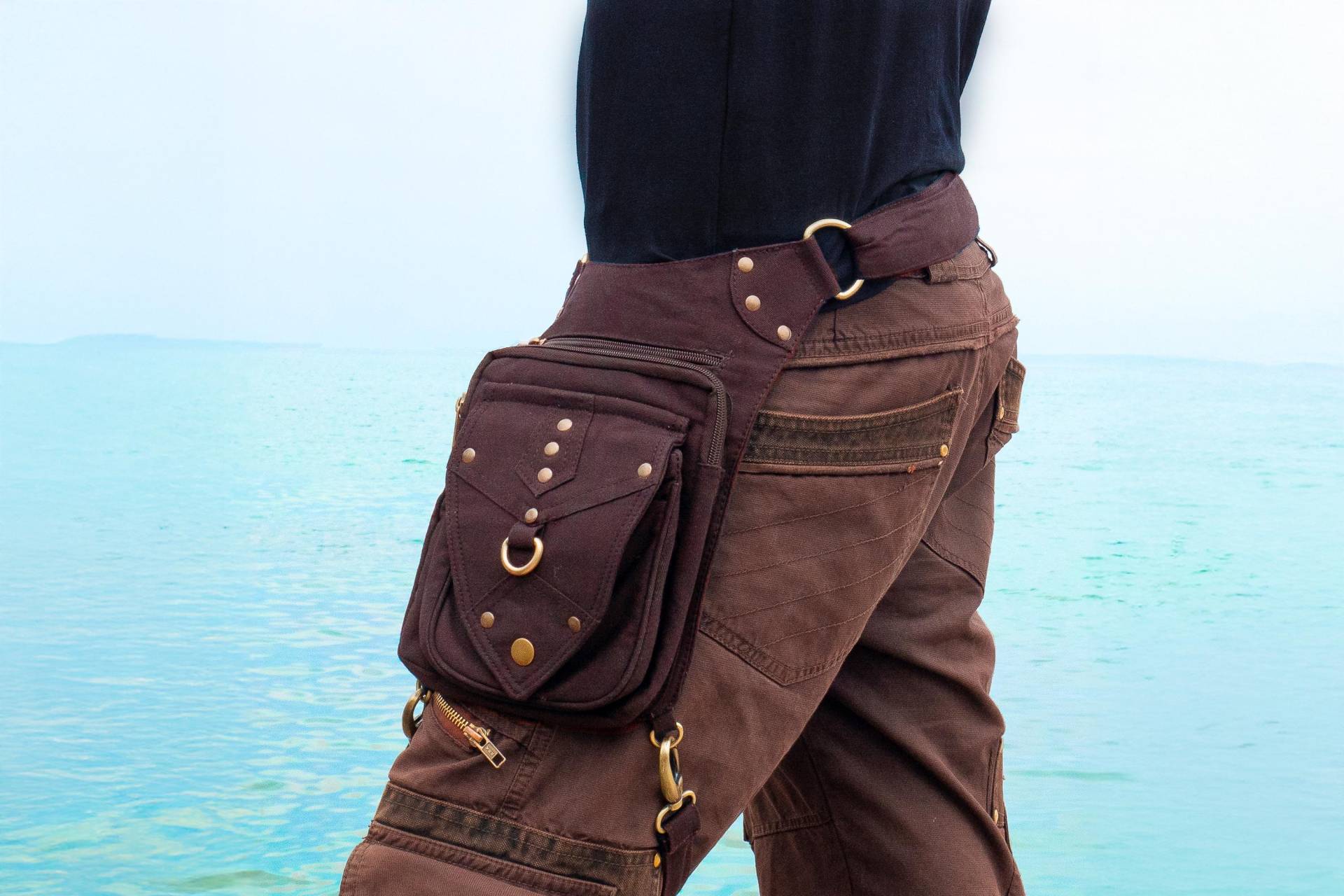 Braune Baumwolle Gürteltasche Mit Beingurt Festival Und Reise Hüfttasche ~ Der Stellarbelt Braune Baumwolle Gürteltasche Mit Beingurt Festival Und Reise Hüfttasche ~ Der Stellarbelt von HarmonyWearDesigns