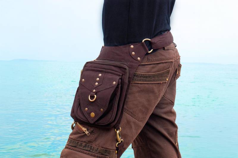 Braune Baumwolle Gürteltasche Mit Beingurt Festival Und Reise Hüfttasche ~ Der Stellarbelt Braune Baumwolle Gürteltasche Mit Beingurt Festival Und Reise Hüfttasche ~ Der Stellarbelt von HarmonyWearDesigns