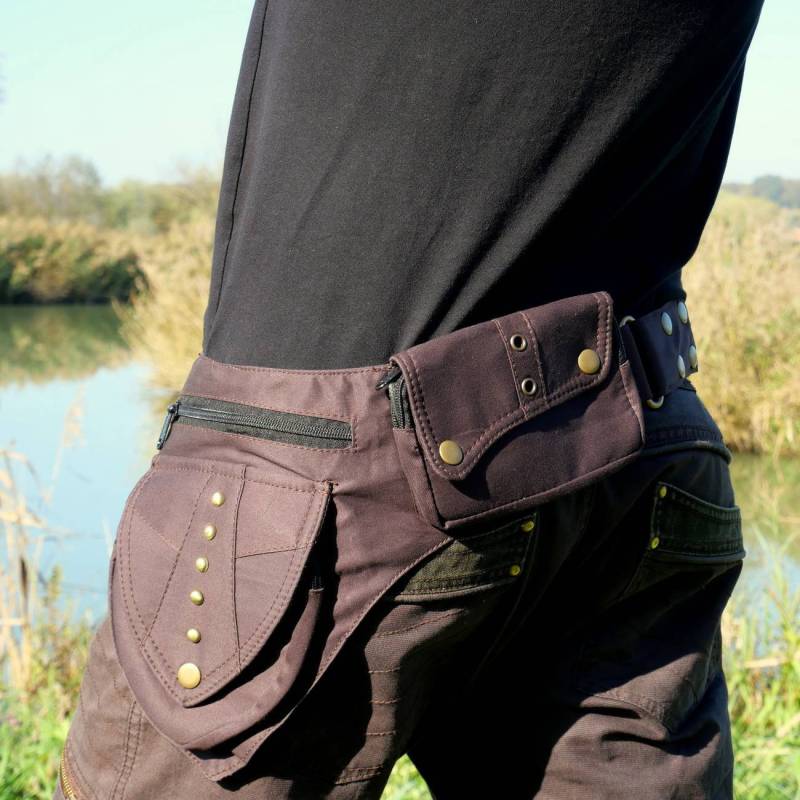 Gürteltasche ~ Hüfttasche Bauchtasche Festival Und Reisegürtel 5 Taschen Braune Baumwolle Einheitsgröße Unisex Der Cyberbelt Gürteltasche ~ Hüfttasche Bauchtasche Festival Und Reisegürtel 5 Taschen Braune Baumwolle Einheitsgröße Unisex Der Cyberbelt von HarmonyWearDesigns