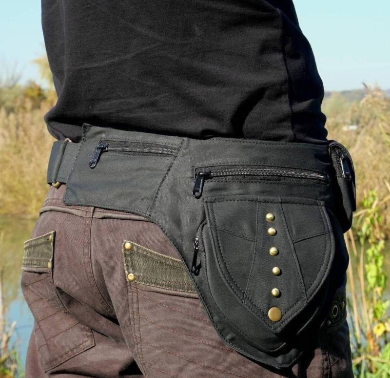 Gürteltasche ~ Hüfttasche Mit 5 Taschen Festival Und Reisegürtel Schwarze Baumwolle Mit Starken Messing Druckknöpfen Der Cyberbelt Gürteltasche ~ Hüfttasche Mit 5 Taschen Festival Und Reisegürtel Schwarze Baumwolle Mit Starken Messing Druckknöpfen Der Cyberbelt von HarmonyWearDesigns