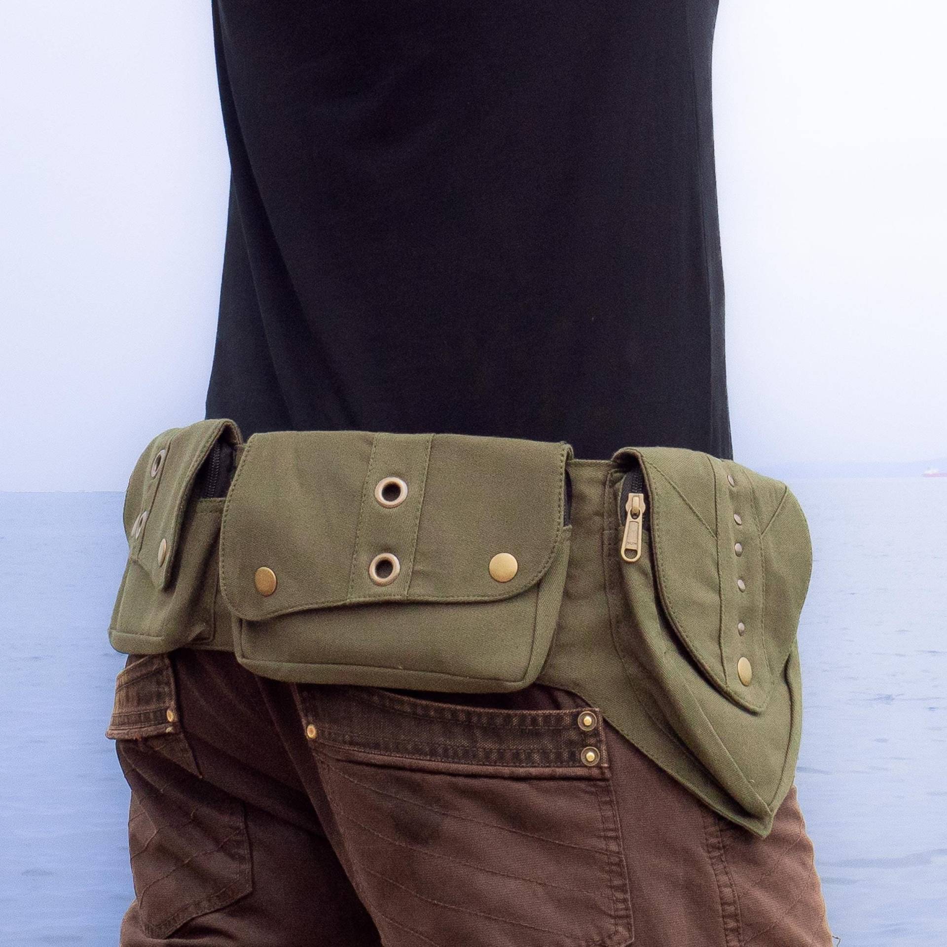 Gürteltasche ~ Taschengürtel Mit 6 Taschen Grüne Baumwolle Unisex Der Cosmosbelt Gürteltasche ~ Taschengürtel Mit 6 Taschen Grüne Baumwolle Unisex Der Cosmosbelt von HarmonyWearDesigns