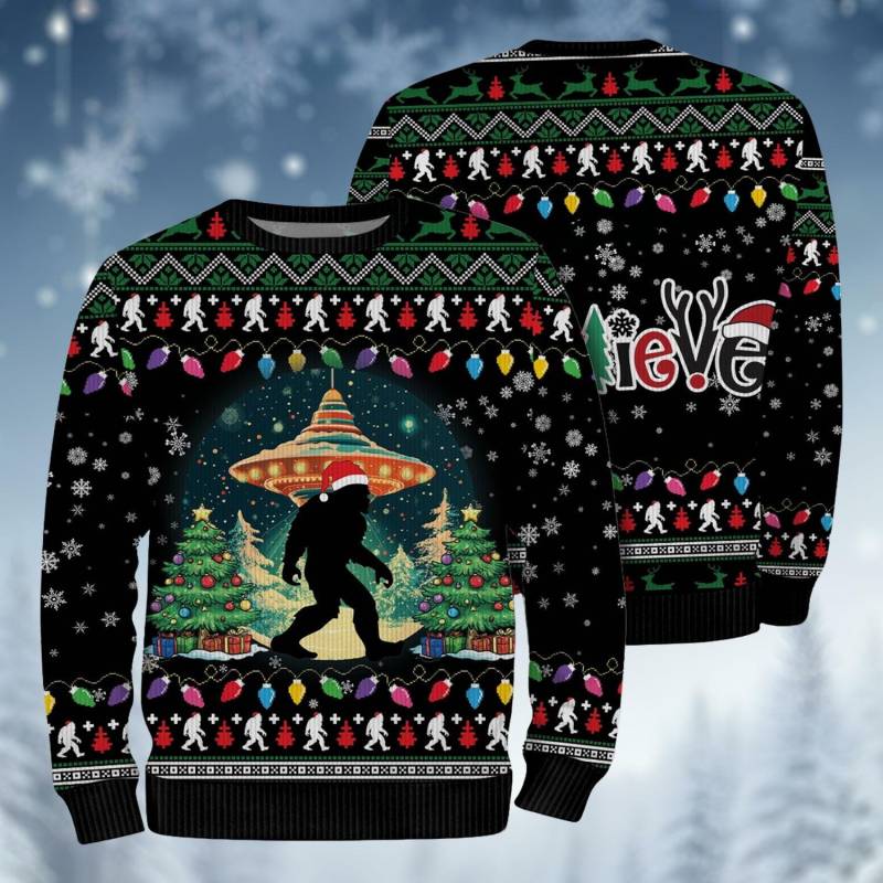 Bigfoot Ugly Christmas Sweater, Funny Sasquatch Xmas Camping Holiday Gifts For Hikers, Animal Lover Gift Him, I Believe Bigfoot Ugly Christmas Sweater, Funny Sasquatch Xmas Camping Holiday Gifts For Hikers, Animal Lover Gift Him, I Believe von HarriKellner