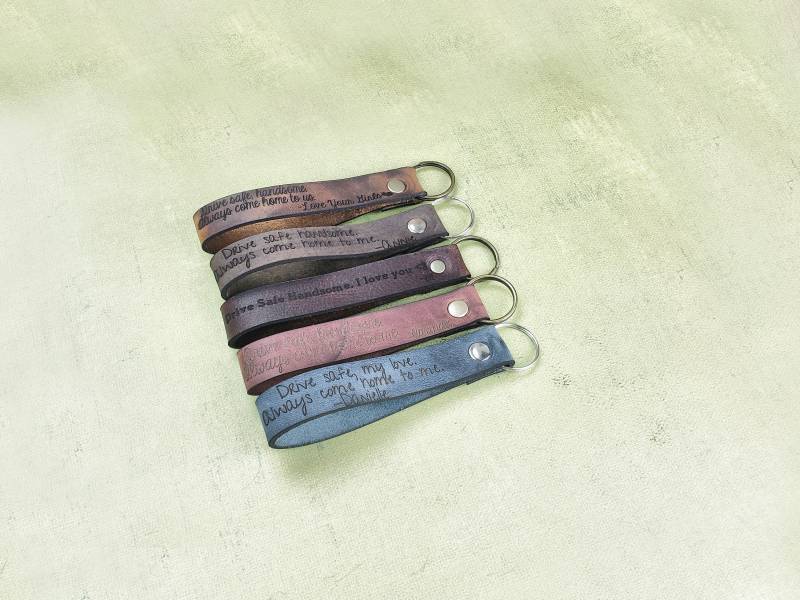 Drive Safe Keychain Personalisierte Leder Schlüsselanhänger Custom Graviert Geschenk Für Freund Mann Jahrestag von HartGiftCo