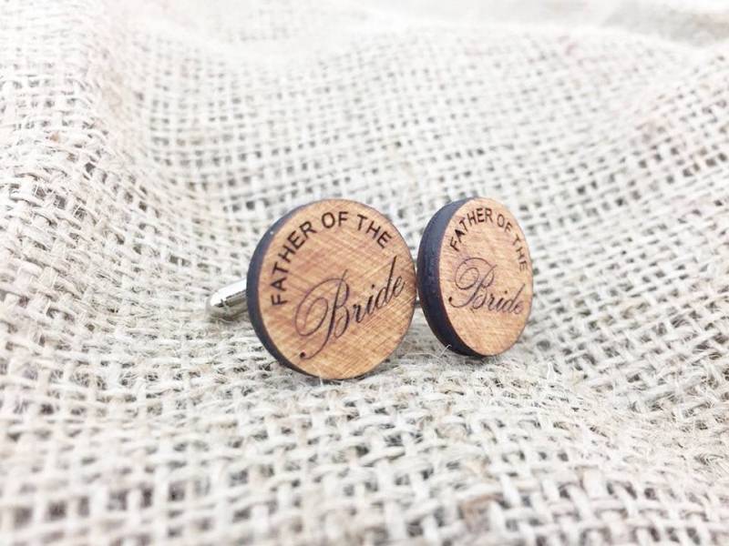 Vater Der Braut Geschenk Von Tochter Hochzeit Manschettenknöpfe Holz Für Papa Verlobung Ankündigung Benutzerdefinierte von HartGiftCo