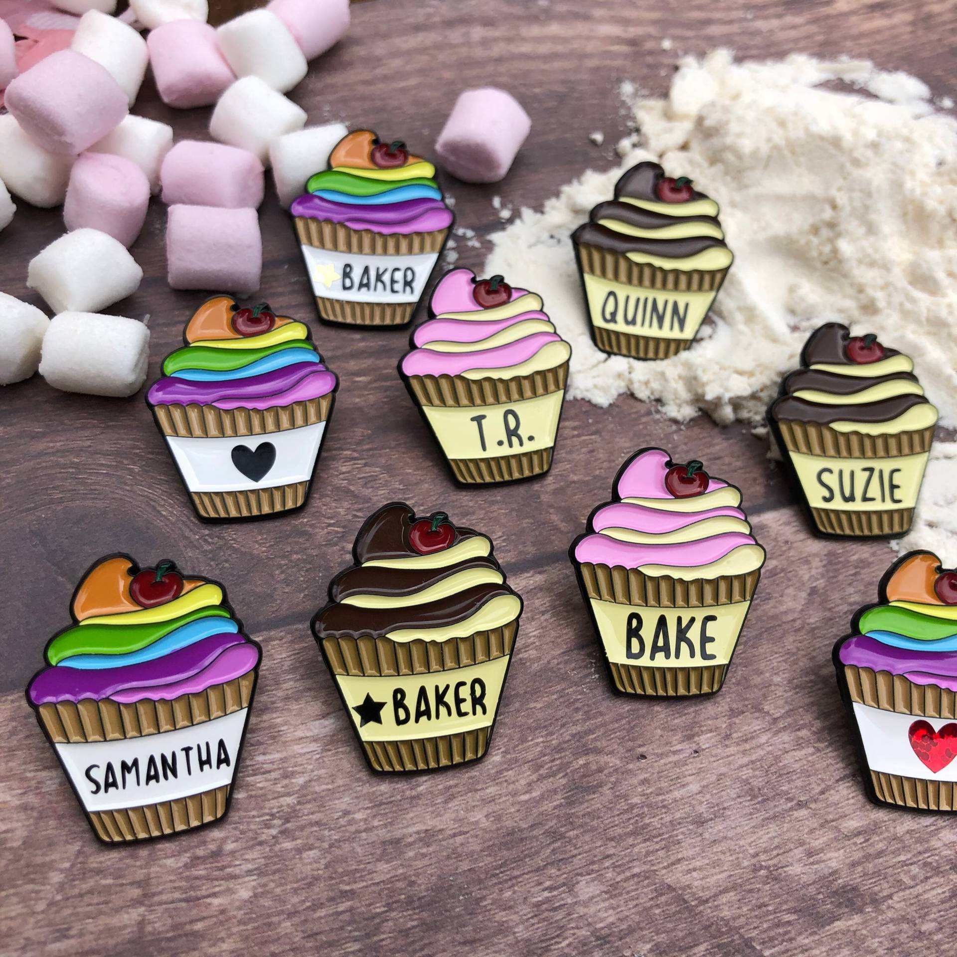 Cupcake Bake Emaille Pin Personalisierbar | Geschenk Für Bäcker Anstecknadel, Anstecker von Hartiful