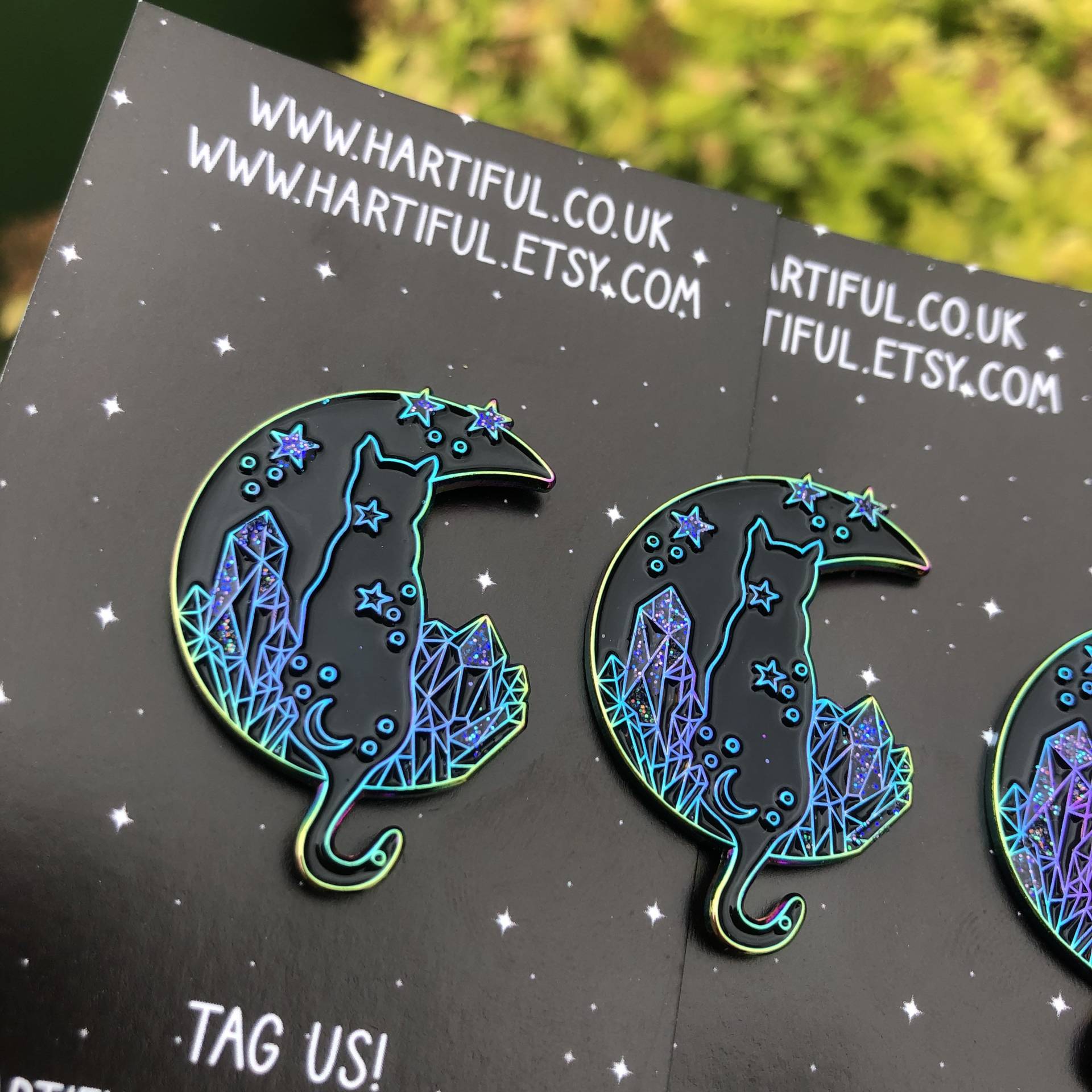 Regenbogen Metall Katze Sat Auf Mond Enamel Pin | Kristalle, Abzeichen Geschenk Anstecknadel, Anstecker von Hartiful