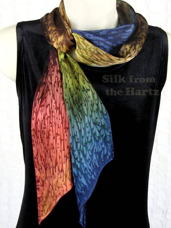 Erdfarbener Langer Schmaler Seidenschal von HartzSilk