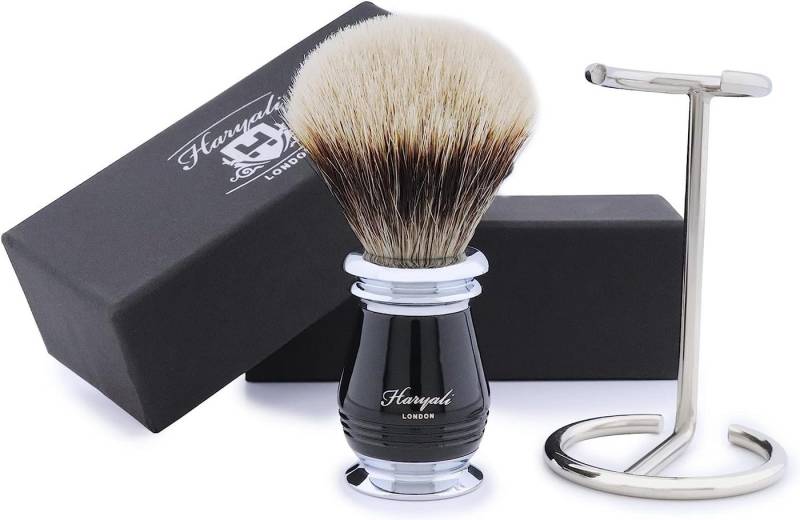 Haryali London Rasierpinsel Silberspitz Dachshaar mit Pinselhalter Set mit schwarzem Griff, brush set, 2 tlg., 1x Silberspitzpinsel, 1x Pinselhalter, 100 % reines Dachshaar, perfekt für ein erstklassiges Rasurergebnis von Haryali London