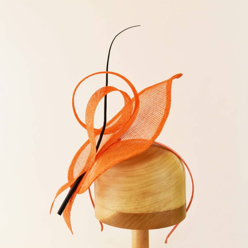 Fascinator Sinamay Hut Mit Straußenfeder, Hat Art By Cathy Fascinator Sinamay Hut Mit Straußenfeder, Hat Art By Cathy von HatArtByCathy