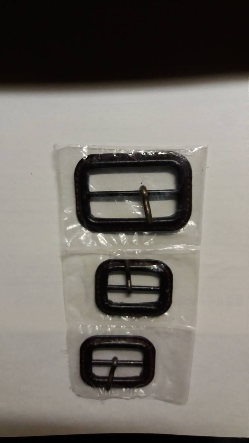 Set Aus Gürtel - Und Manschettenschnalle. Lederoptik von HatimTheHaberdasher