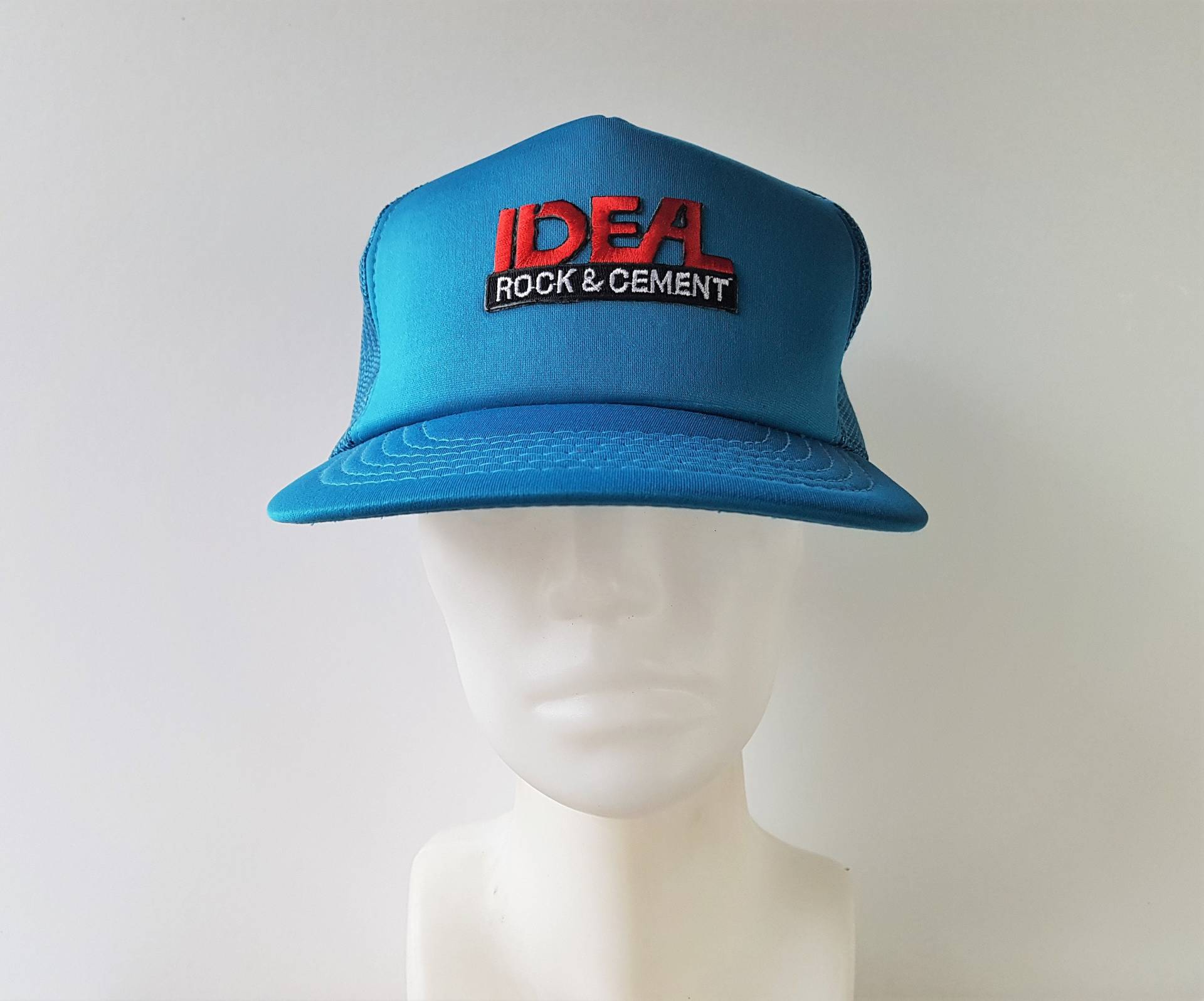 Ideal Rock & Zement Vintage 80Er Jahre Blue Mesh Trucker Snapback Hat Young An Headwear Baseball Cap Industrial Promo Ballcap von HatsForward