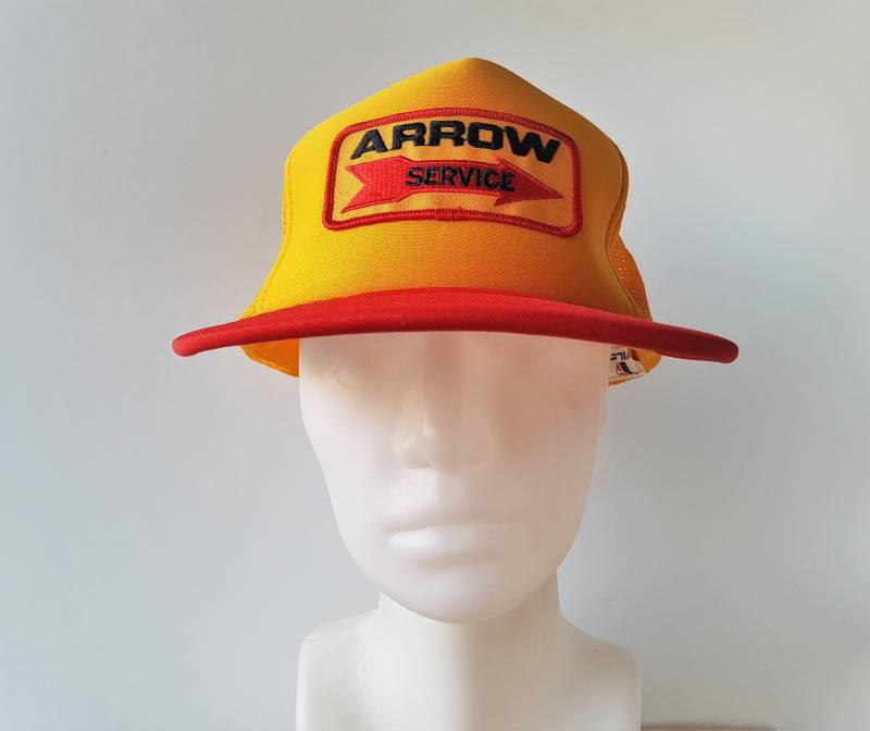 Vintage 80Er Jahre Arrow "Service' Trucker Hat - Gelbes Mesh-Snapback Transportsystem Lkw-Plane Vintage 80Er Jahre Arrow "Service' Trucker Hat - Gelbes Mesh-Snapback Transportsystem Lkw-Plane von HatsForward