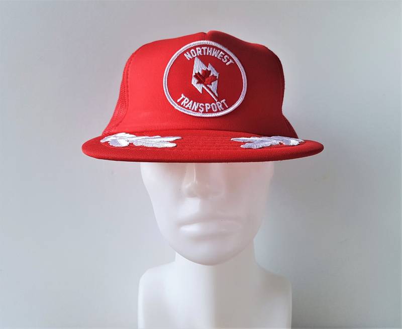 Vintage 80Er Jahre Northwest Transport Trucker Hat Rote Mesh Snapback Baseball Cap Laurel Leaf Captain Canadian Trucking Co. Patch Yupoong Ballcap von HatsForward