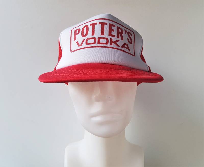 Vintage 80Er Jahre Potter's Vodka Trucker Cap - Original Rote Mesh Snapback Alkoholic Beverage Promo Baseball Retro Party Hipster von HatsForward