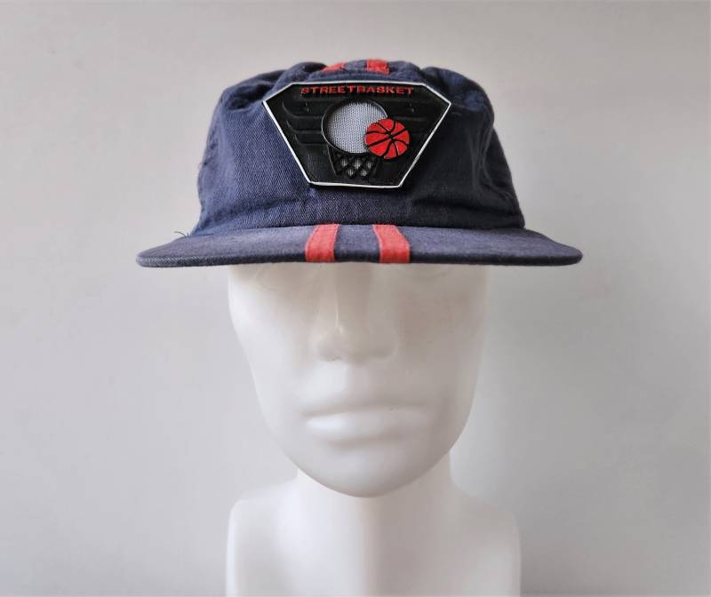 Vintage 80Er Jahre Street Basket 7 Panel Snapback Hat Distressed Unstrukturiert Verblichen Blau Rot Gestreift Basketball Platz Dad Cap Midway von HatsForward