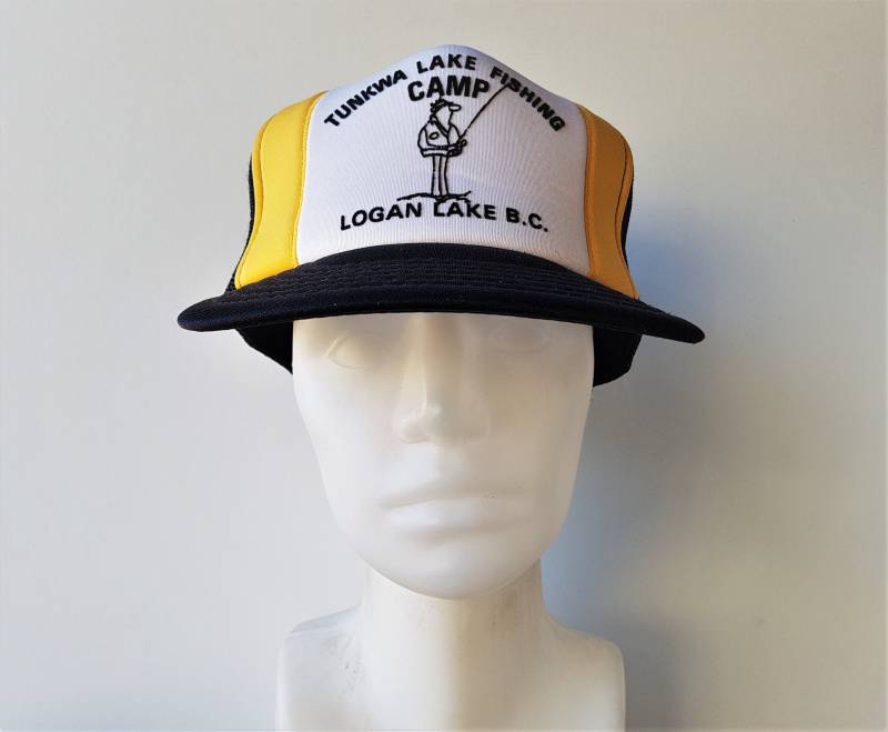 Vintage Tunkwa Lake Fishing Camp Logan See B.c. Trucker Hat Schwarz Netz Gelb Streifen Snapback Baseball Cap Tenting Rv Seite Souvenir Ballcap von HatsForward