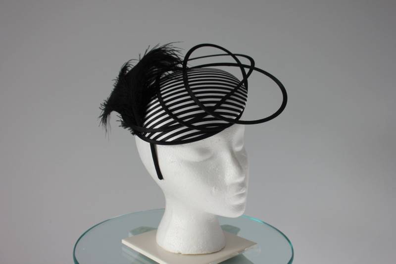 "Kentucky Derby Fascinator - "striped & Sassy" "Kentucky Derby Fascinator - "striped & Sassy" von HatsOffbyHelen