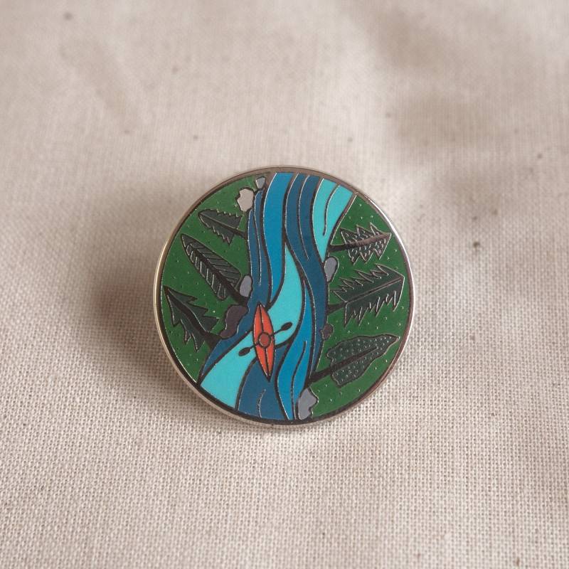 Flusskajak - Adventure Exploration Enamel Pin Anstecker Flusskajak - Adventure Exploration Enamel Pin Anstecker von HattieHat