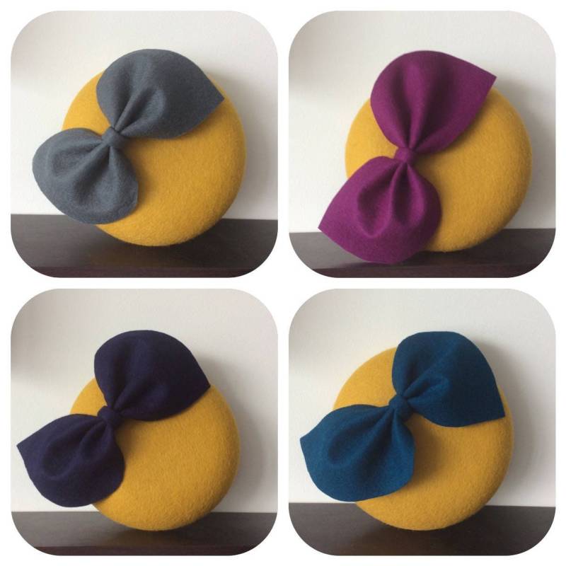 100% Merino Wolle Fascinator Mütze - Senfgelbe Schleife, Pillenbox Mütze, Runder Woll Fascinator von Hattraction