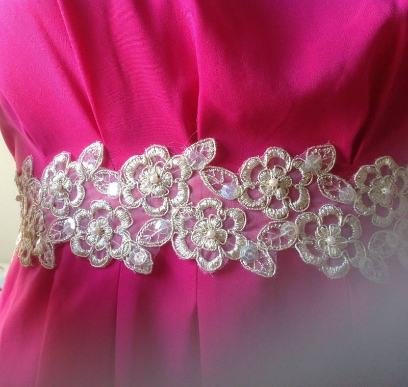 50% Sale - Mirna Stirnband/Sash Champagne Gold Gestickte Blumenperlen-Spitze von Hattraction