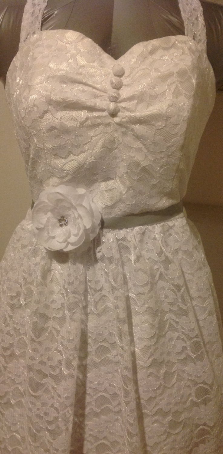 Benutzerdefinierte Brautblumen-Schärpe/stirnband von Hattraction