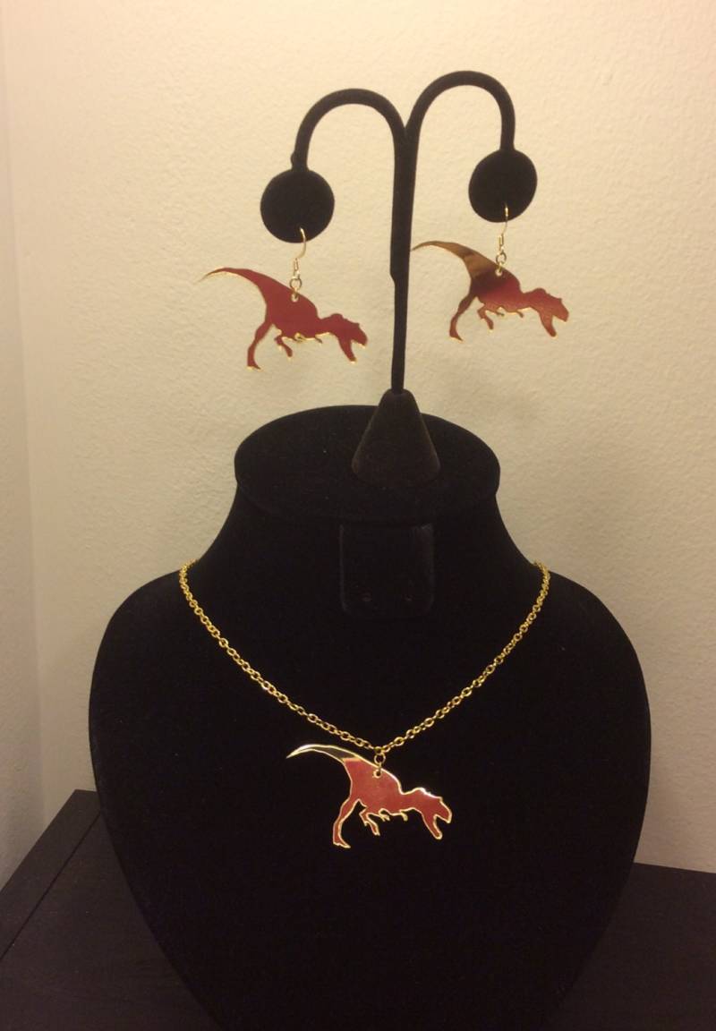 Dinosaurier Halskette Und Ohrringe - Acryl Schmuck, Stilvoll, Jurassic Park, World, Dino Geschenke von Hattraction