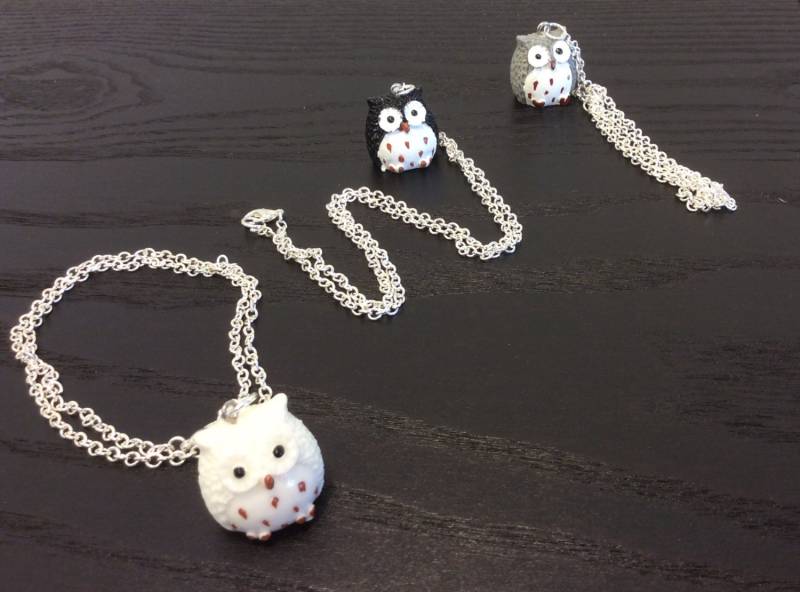 Niedliche Eulen Cabochon Kette - Graue Eule, Schwarze Weiße Eule von Hattraction