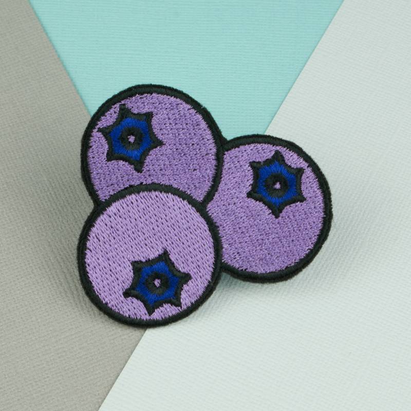 Blaubeer Aufbügler/Vegan Patches Stickerei Applikation Aufnäher Anstecknadel Gestickter Rückenaufnäher // Hatty Hats von HattyHatsEmbroidery