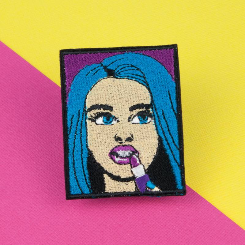 Lippenstift Mädchen Bügelbild/Feminismus Patches Girl Gang Stickerei Patch Emaille Pin Anstecknadel Gestickter Aufnäher Hinten // Hatty Hats von HattyHatsEmbroidery
