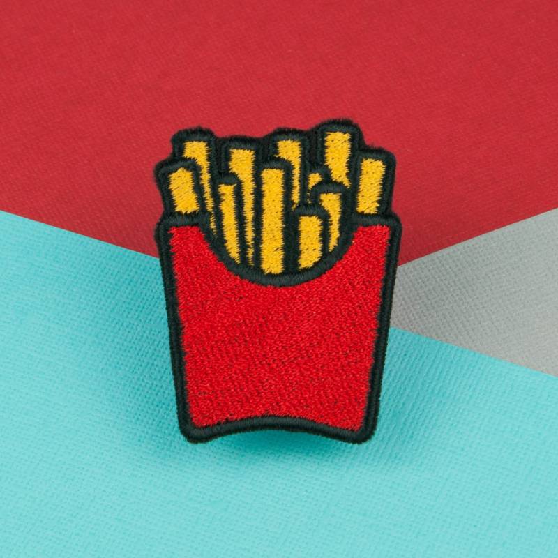 Pommes Bügelbild/Aufbügler Patch Applikation Emaille Pin Anstecknadel Gestickter Aufnäher Rückenaufnäher // Hatty Hats von HattyHatsEmbroidery