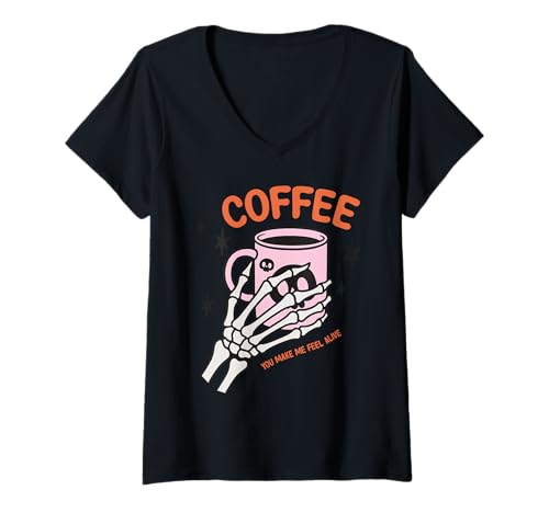 Damen Skelett Hand Kaffeetasse Lustige Halloween Koffeinliebhaber T-Shirt mit V-Ausschnitt Damen Skelett Hand Kaffeetasse Lustige Halloween Koffeinliebhaber T-Shirt mit V-Ausschnitt von Haunted Roast Coffee Skeleton Tee Co.