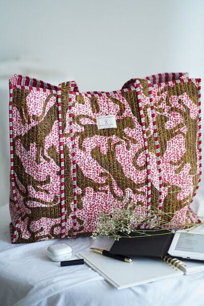 Haus of Namaste 100 % Bio-Baumwolle, Tragetasche mit Leopardenmuster | Gesteppte Tragetasche mit Blockdruck | Rot-braune Bohemian-Tragetasche, ethisch, nachhaltig und fair von Haus of Namaste