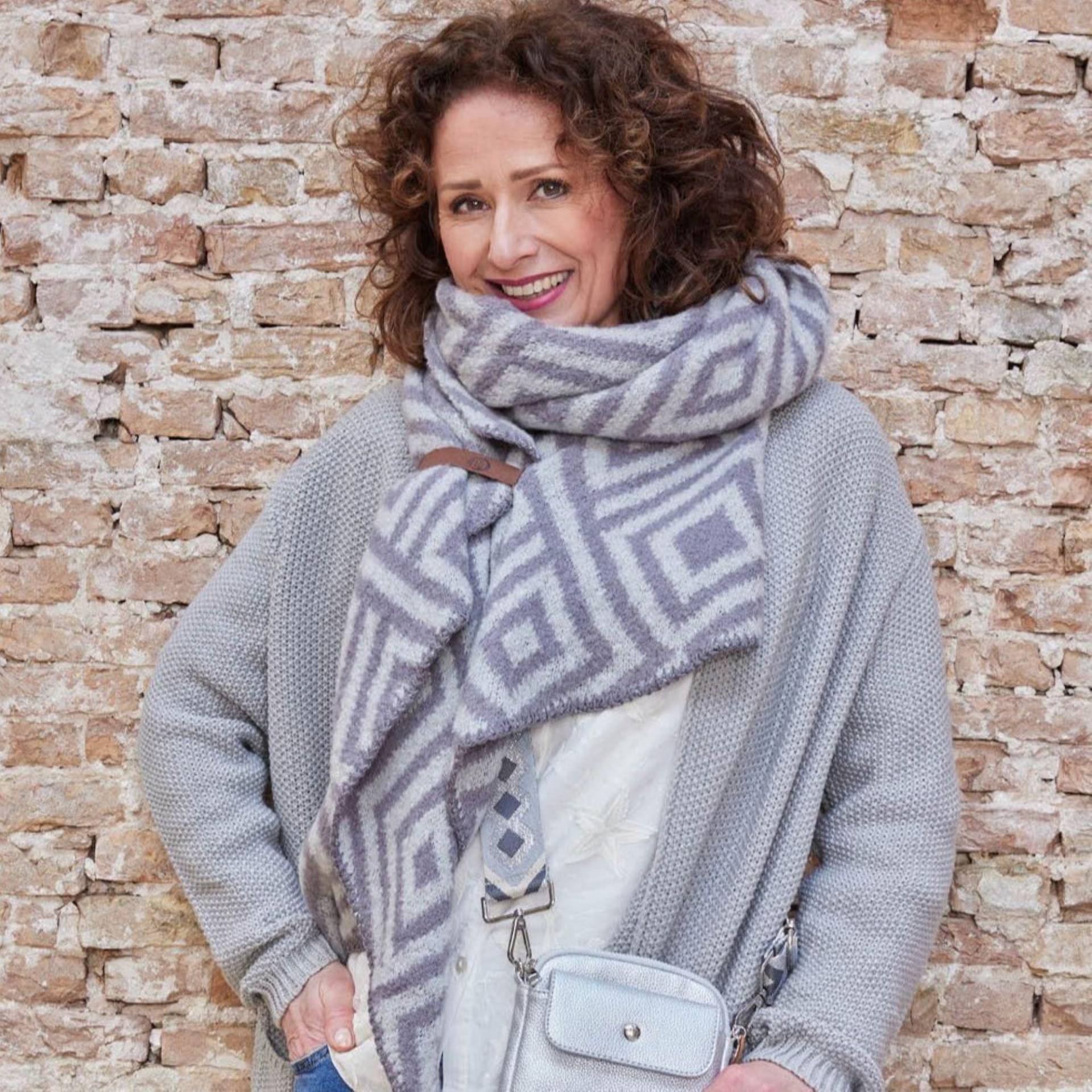 Warmer Kuscheliger Schal Fem 50 X 200 cm 2-Farbig Offwhite Hellgrau von HausNr22Shop